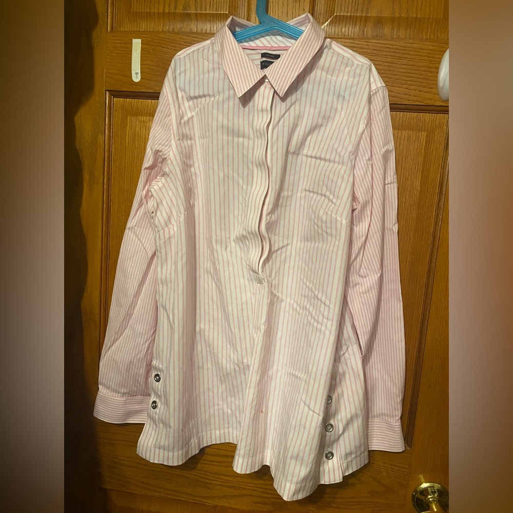 Talbots Woman's button down Blouse, Pink and White Striped Collard top Size 10